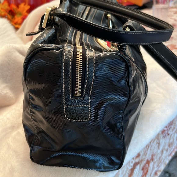 Gucci purse very similar to a speedy type look - Picture 7 of 16